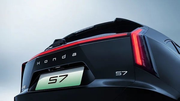 九游体育app(中国)官方网站接管了前双叉臂、后五连杆的悬架架构-九游会体育 ag九游会登录j9入口 j9九游会登录入口首页